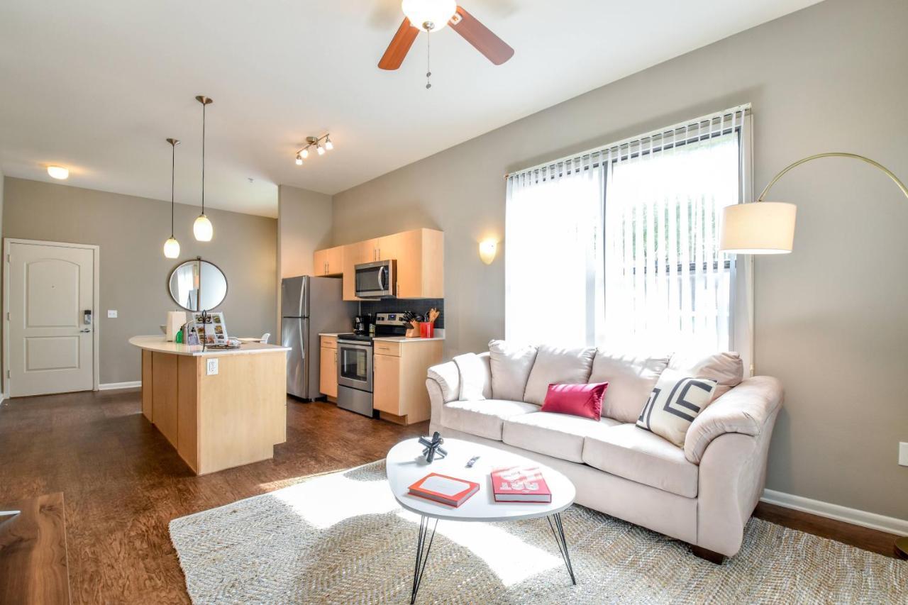 Kasa Legacy Town Center Plano Aparthotel Bagian luar foto