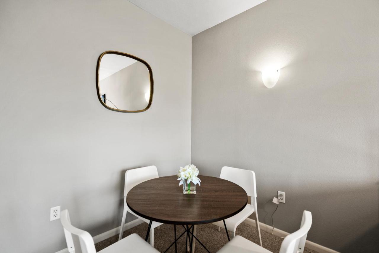Kasa Legacy Town Center Plano Aparthotel Bagian luar foto